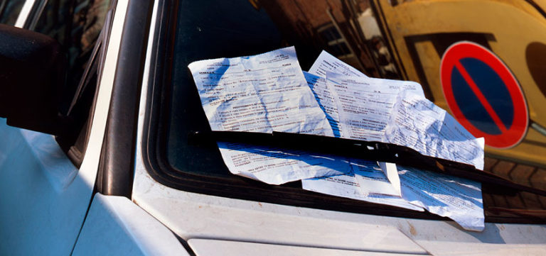 taller de confianza, multas coche estacionado